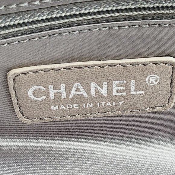 Chanel Cream Top Clasp Bag - Picture 12 of 12